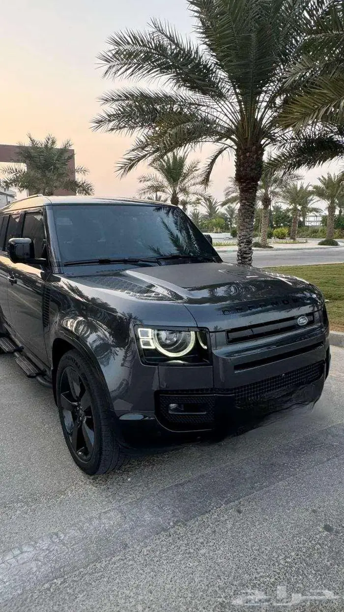 لاندروفر ديفندر HSE 2024 3
