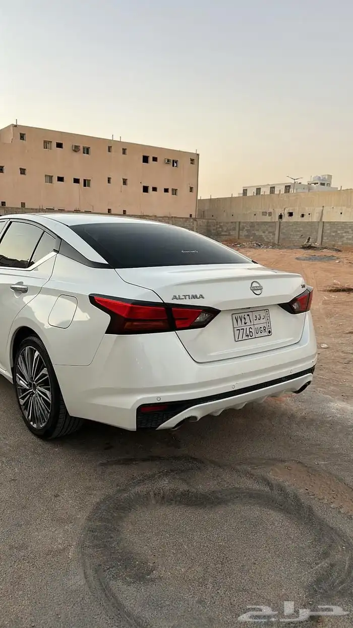 نيسان التيما 2023 SV نص فل 5