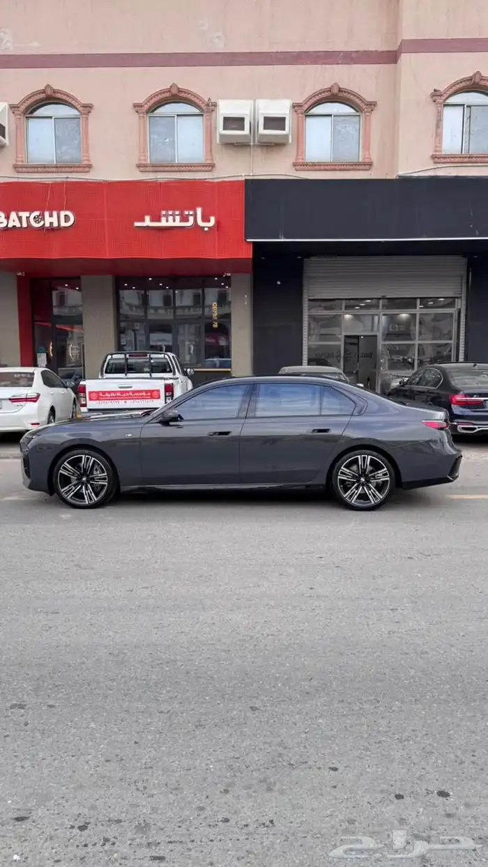 بي ام 740 BMW الفئة السابعة 6