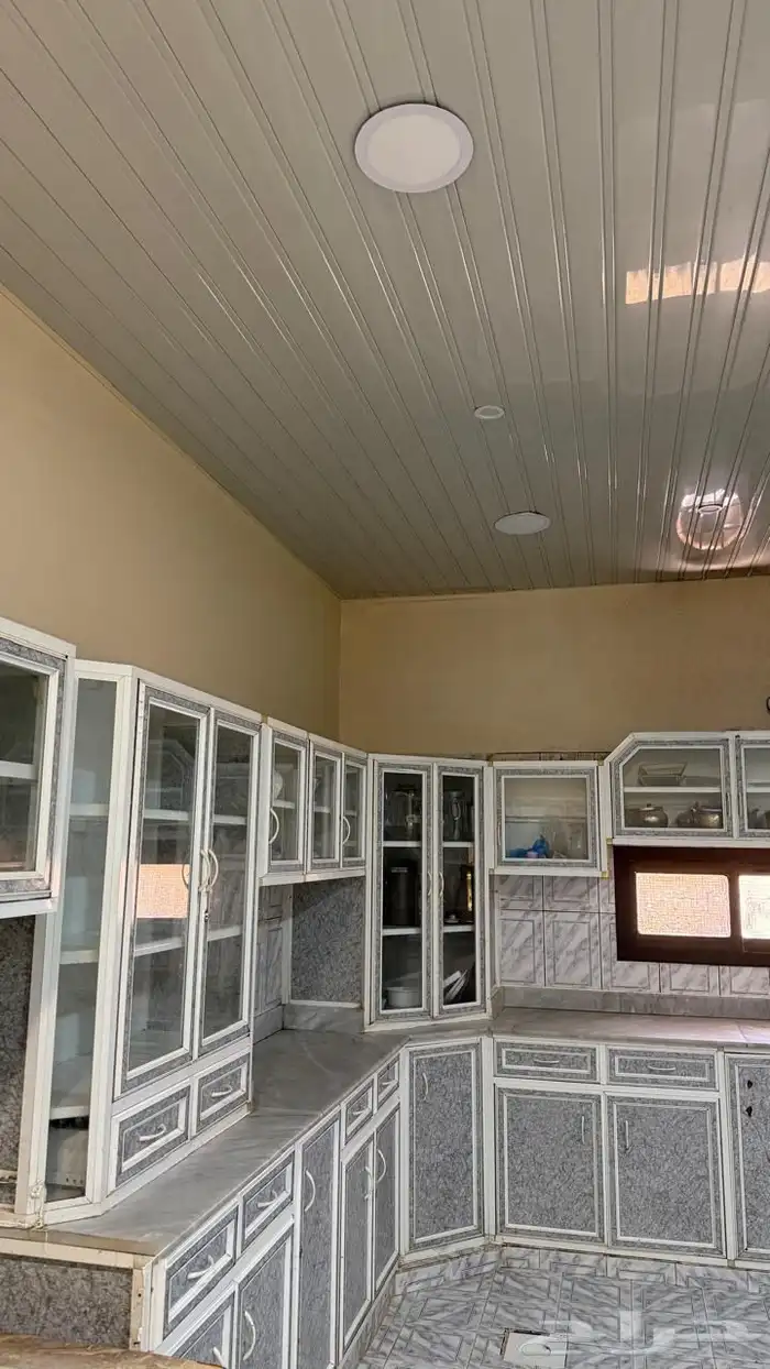 مطبخ كامل للبيع بحاله جيده 2