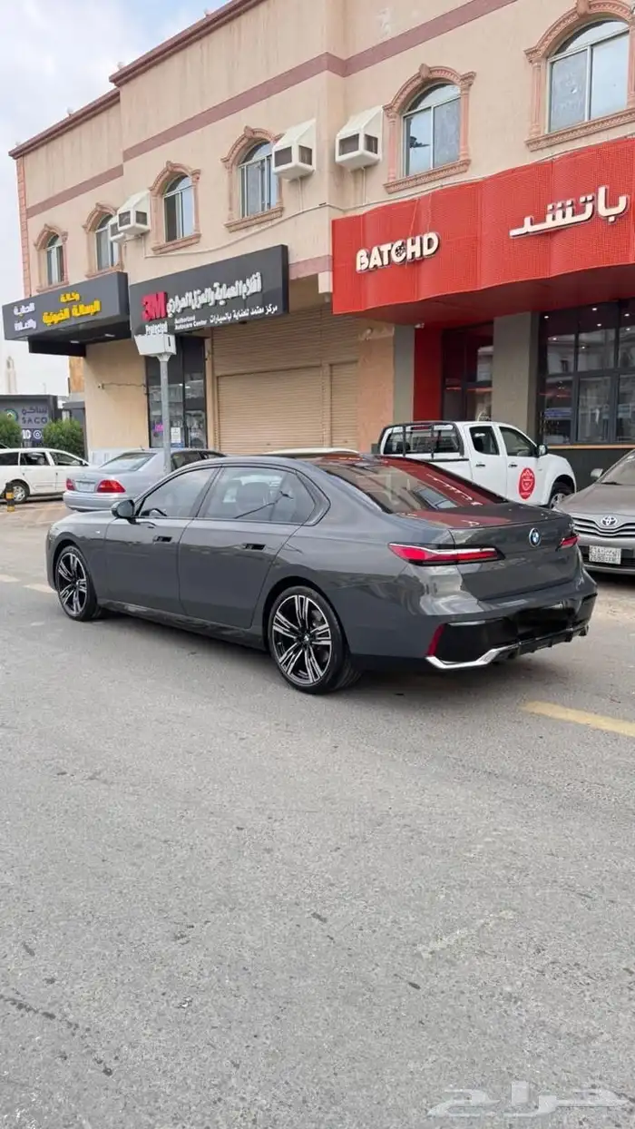 بي ام 740 BMW الفئة السابعة 2