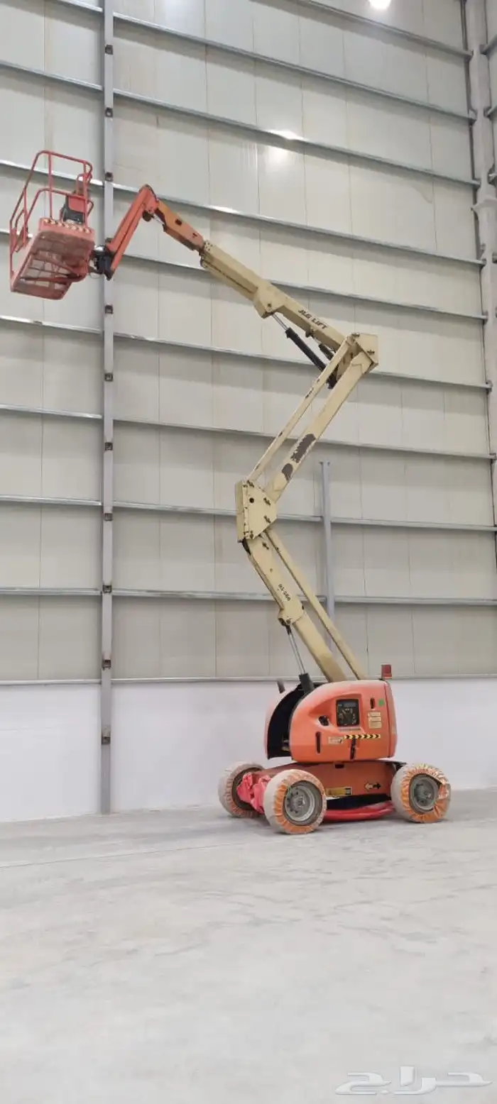 رافعات شوكيه وسيزرلفت ومان لفت وكرينات جي سي بي 11