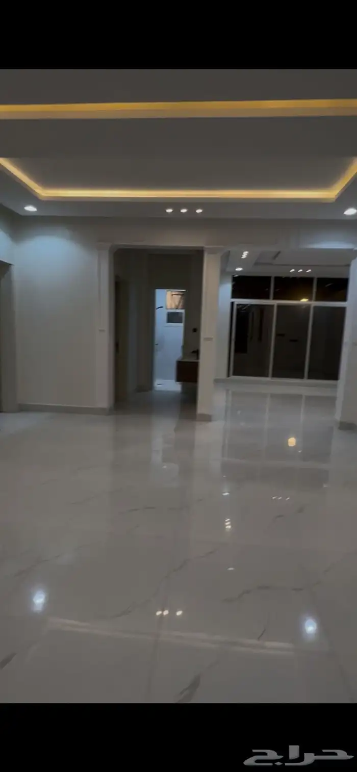 فيلا للايجار حي عكاظ 4