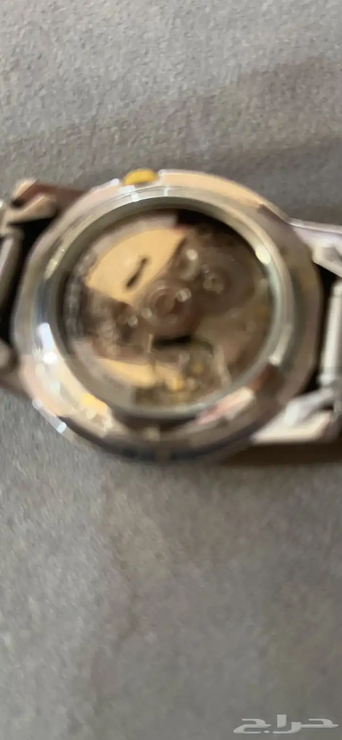 للبيع ساعه شبه جديده 0