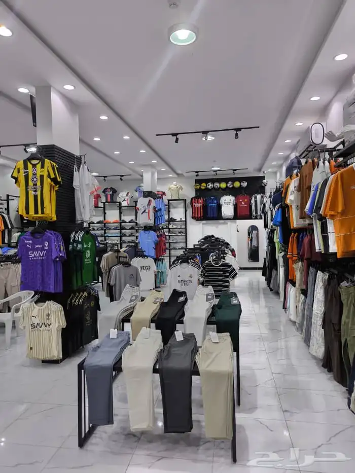 محل اسبورات ورياضه للتقبيل 0