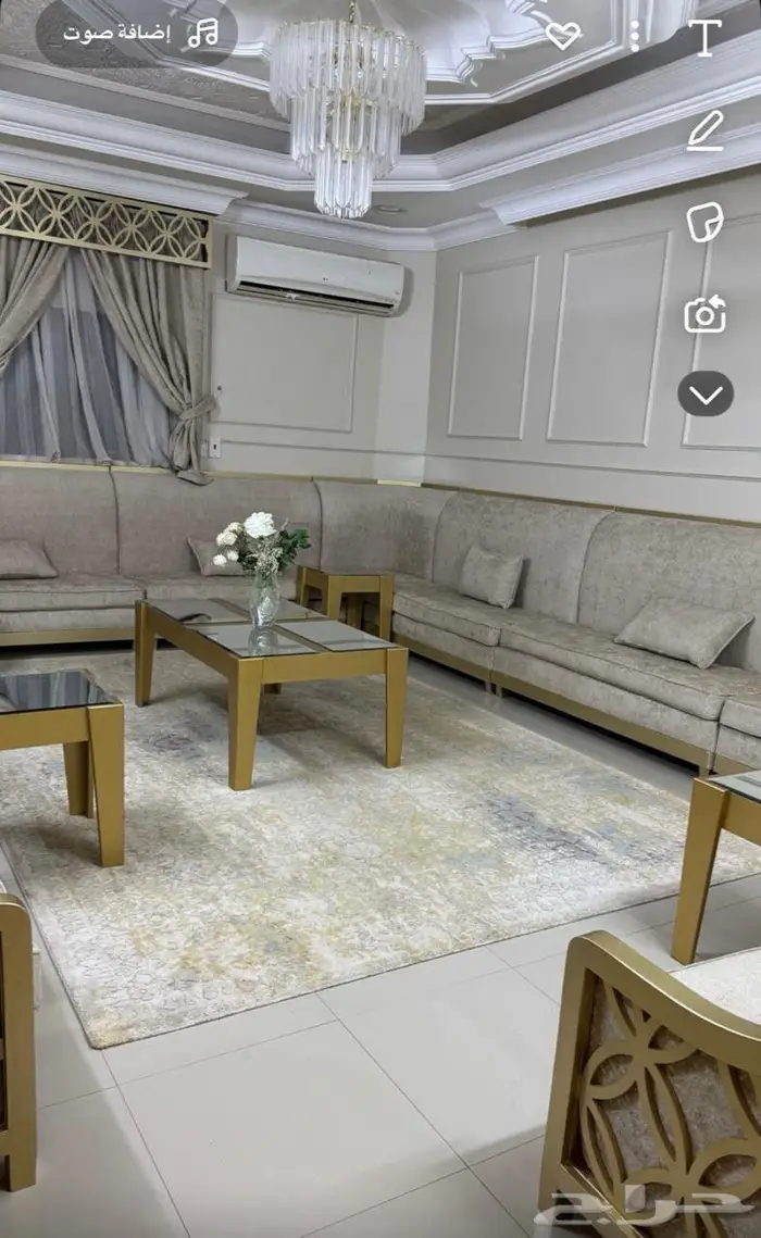 للبيع كامل كنب و ستائر و طاولات 0
