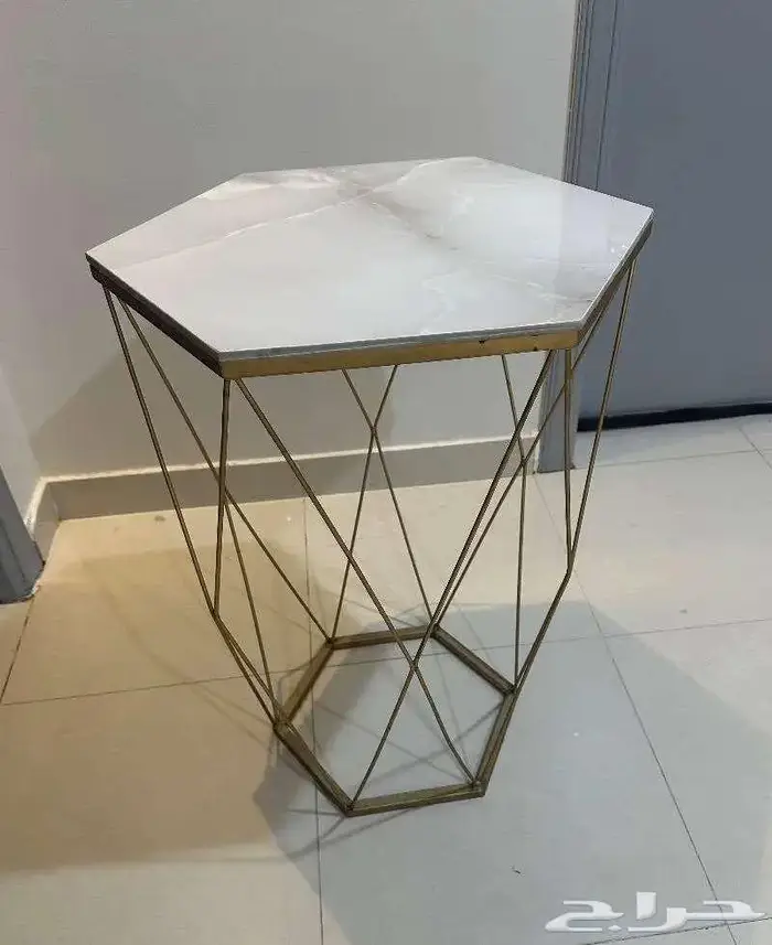 للبيع طاولات 2