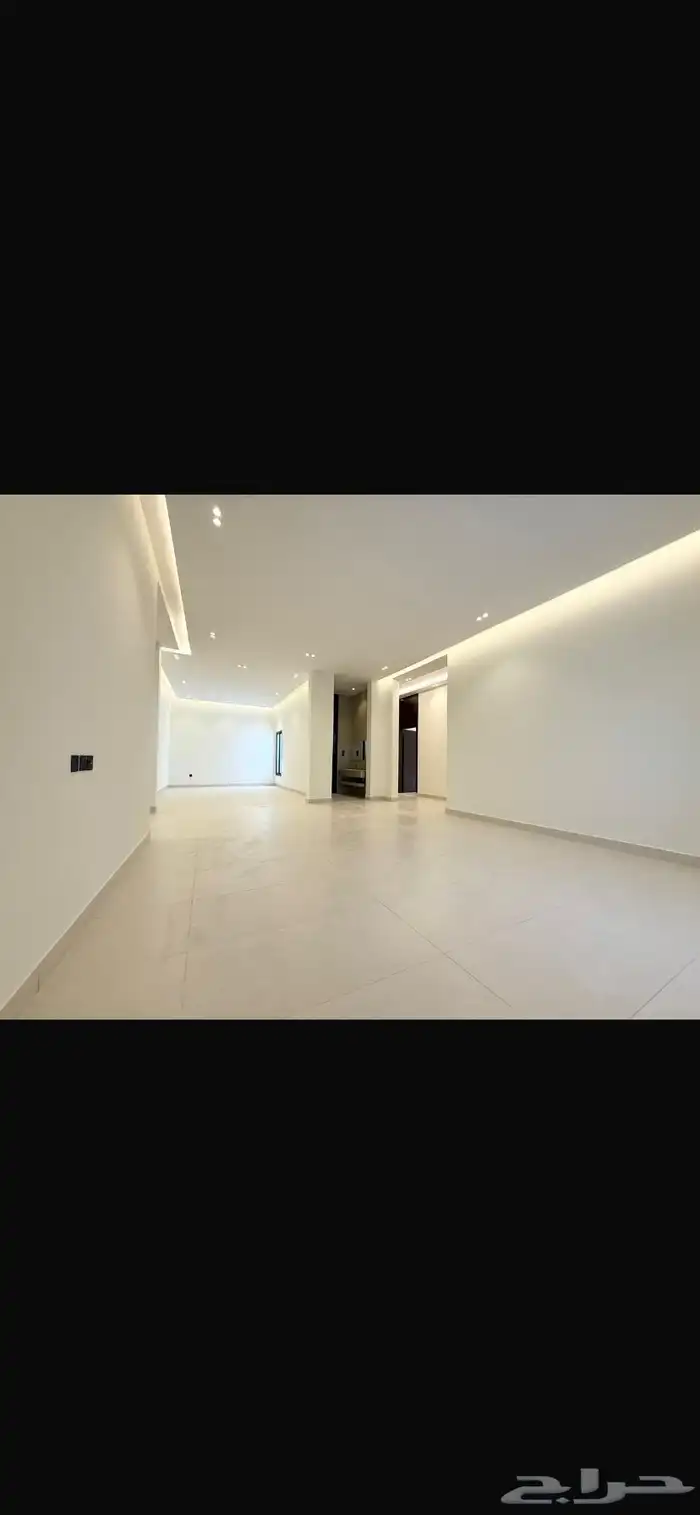 للبيع فله سكنيه مساحة 375م مؤسس شقتين 6