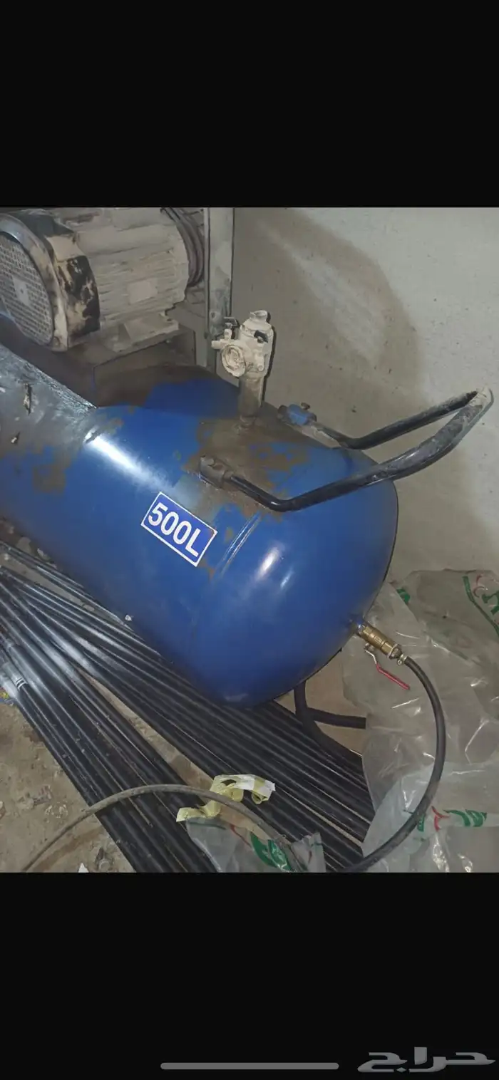 لبيع رافعه سيارات شبه جديده وماطور هواء كبير وعدة مكانيكا 3