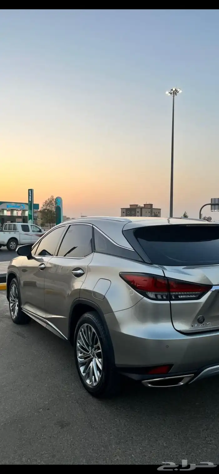 لكزس RX 350 موديل 2022 3