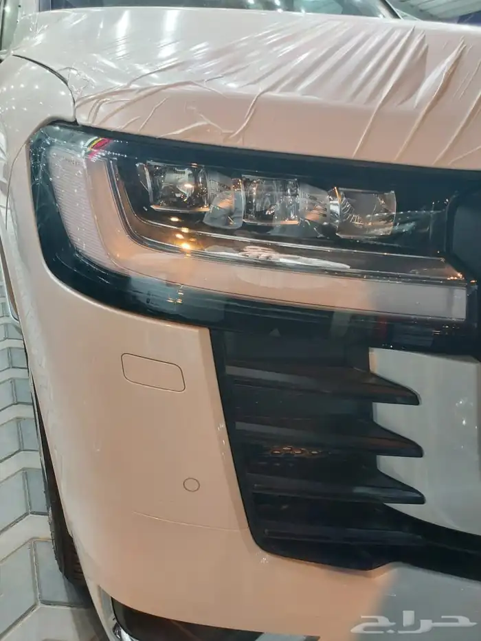 لاند كروزر VXR 2025 10