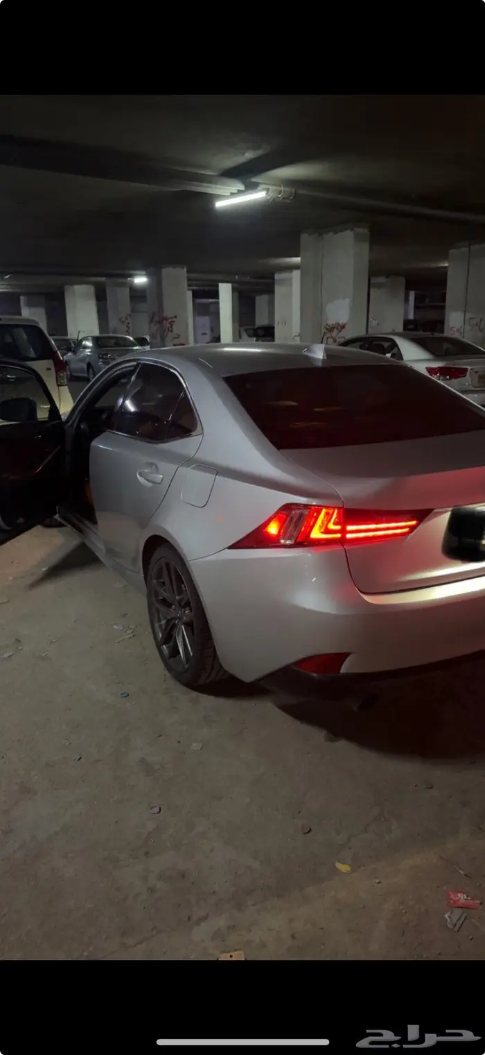 للبيع ليكزس is 350 f sport 3