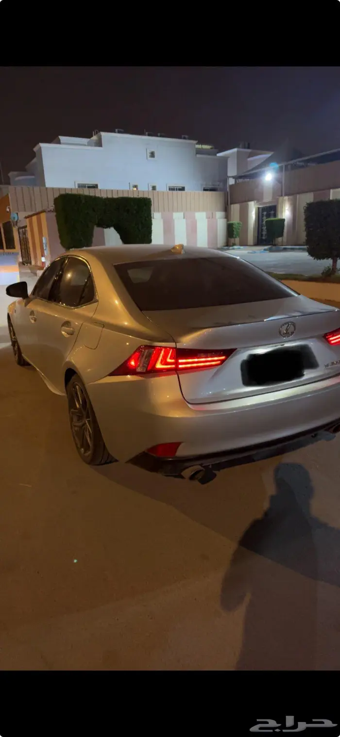 للبيع ليكزس is 350 f sport 4
