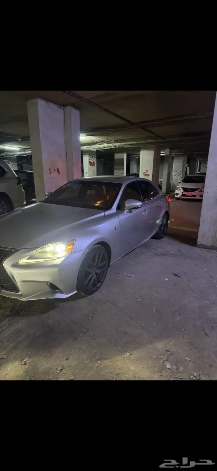 للبيع ليكزس is 350 f sport 5
