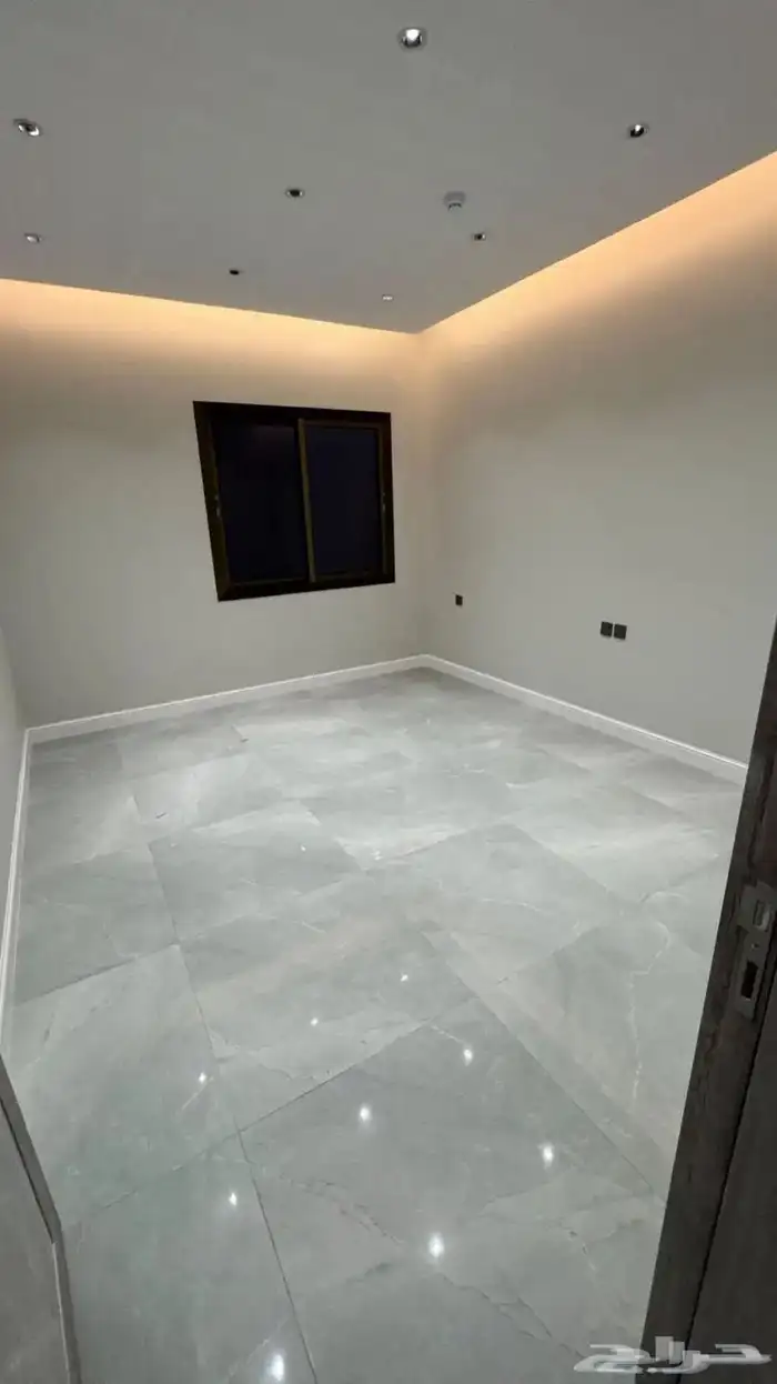 شقق وفلل روف في افضل منطقه في حي الجماوات 25