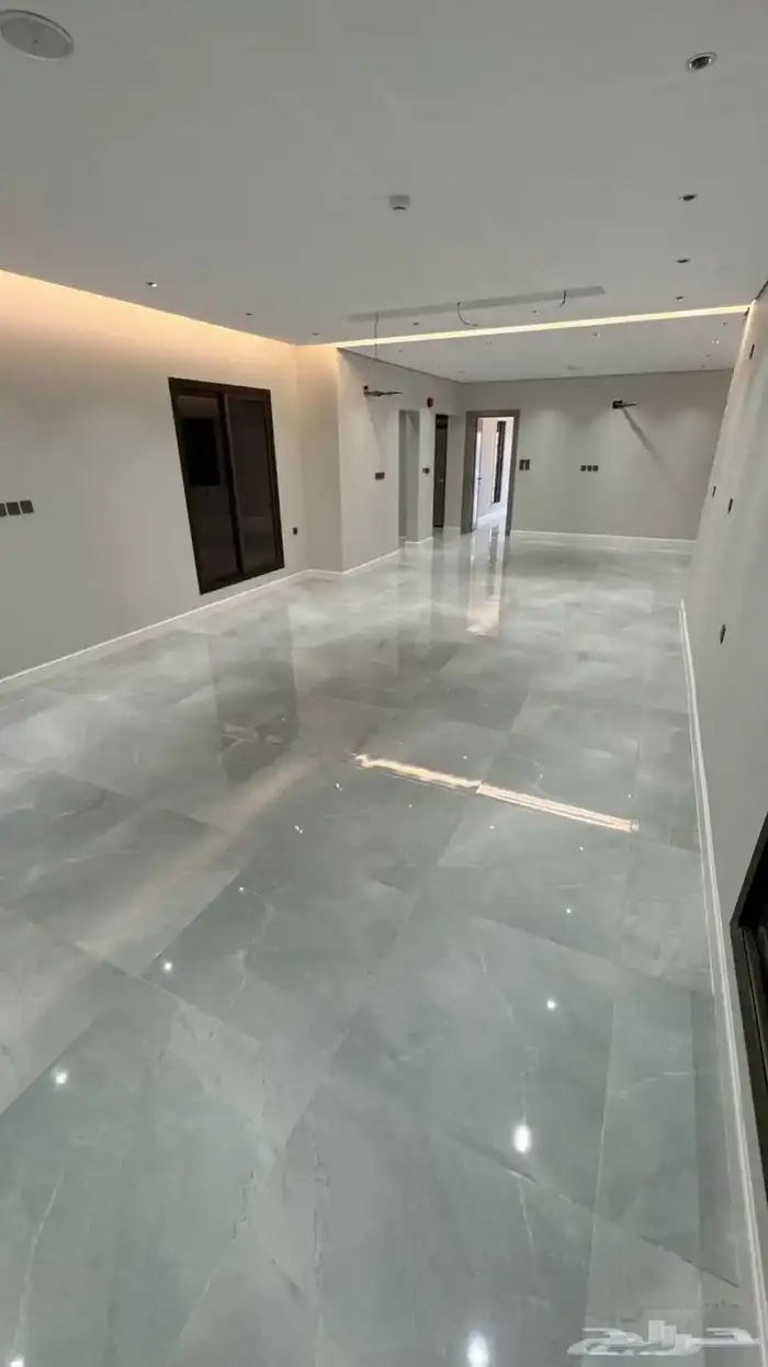 شقق وفلل روف في افضل منطقه في حي الجماوات 7