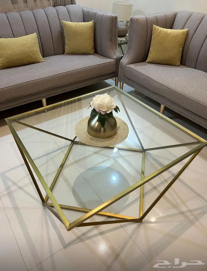 طقم كنب مع الطاولات 4
