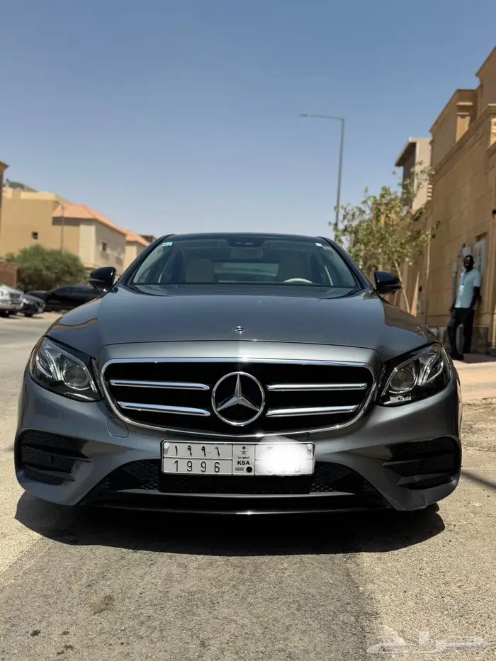 مرسيدس اي 300 موديل 2019 للبيع 1