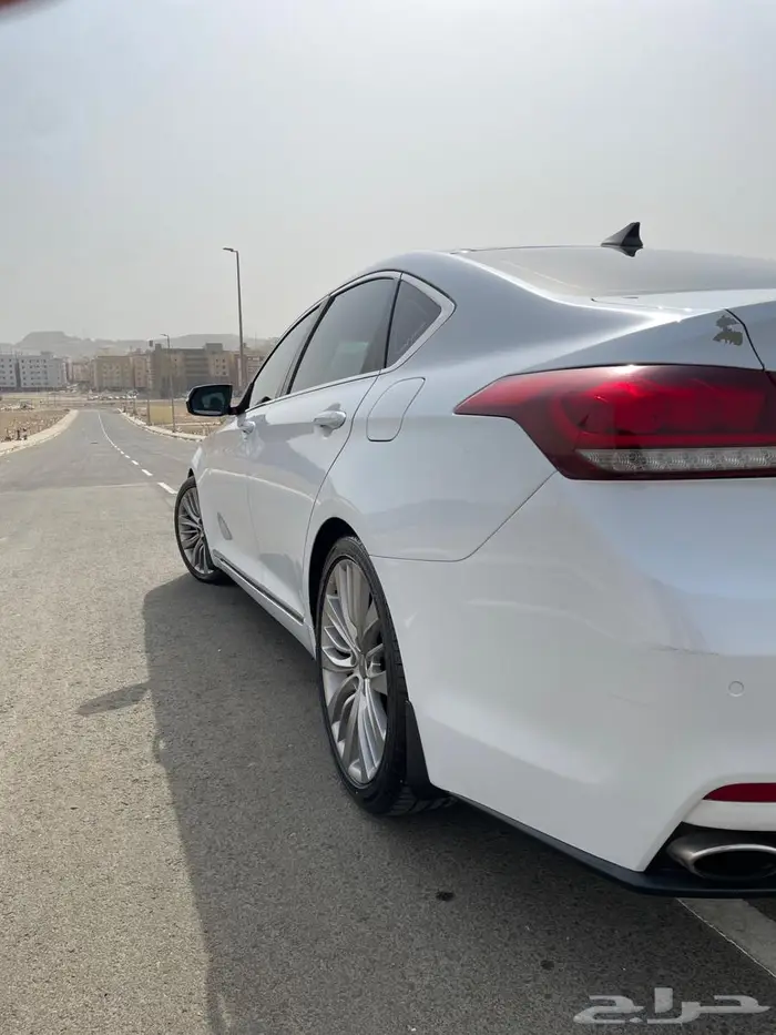 للبيع جنسس 2015 فئه رويال V8 12