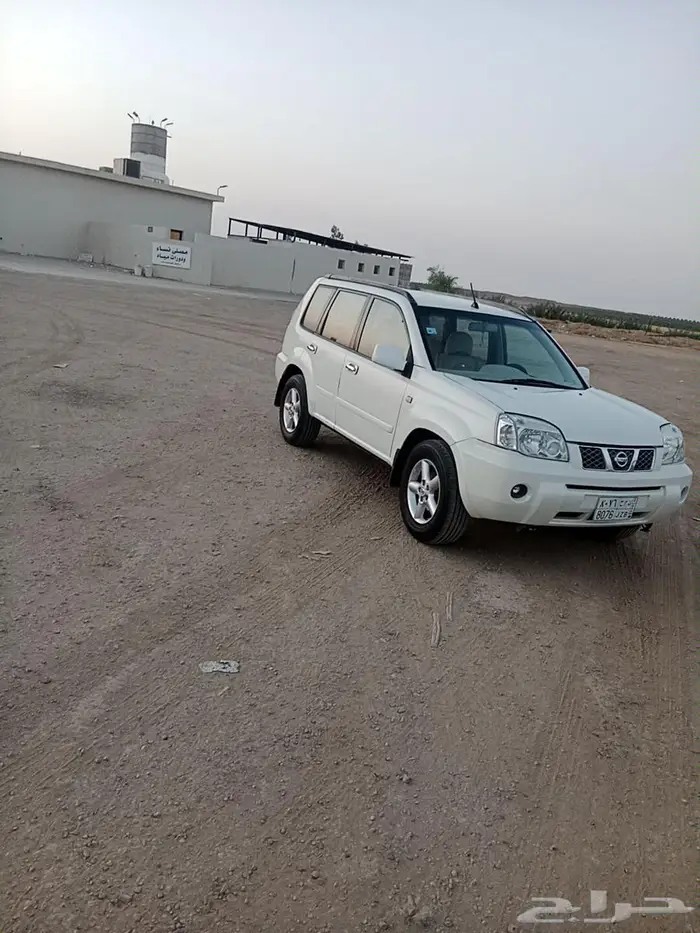 نيسان 5