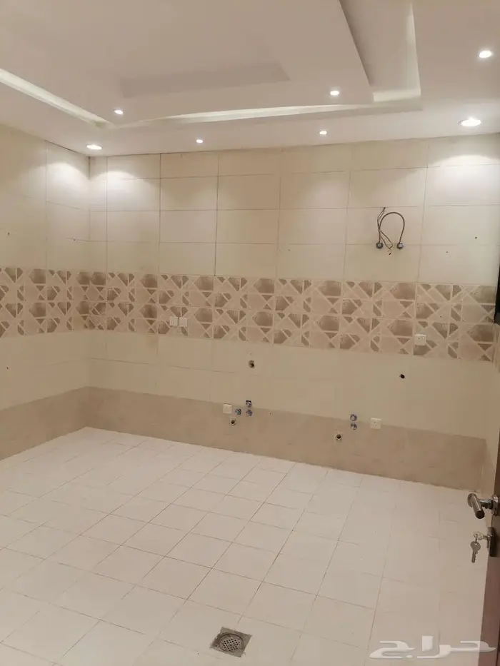 للبيع عماره دور مساحته 310م بمخطط الرانوناء داخل حد الحرم 2