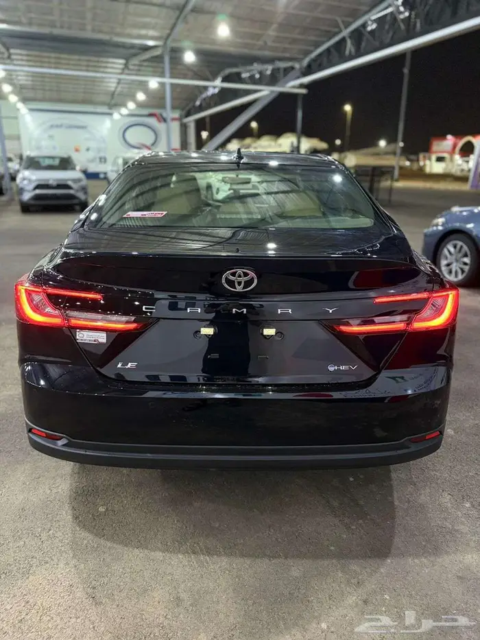 تويوتا كامري LE هايبرد 2025 3