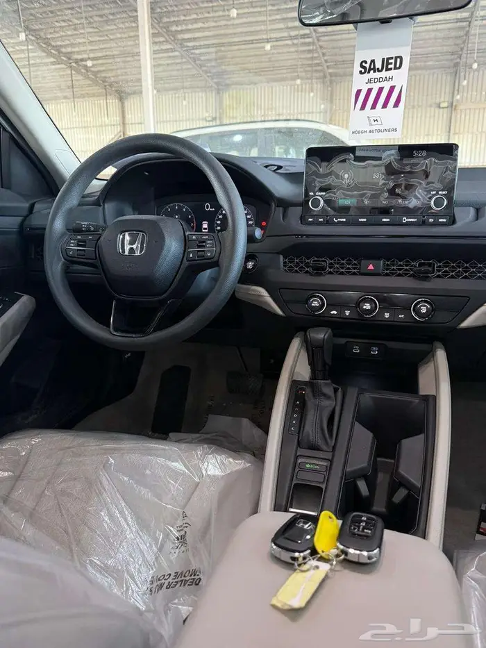 هوندا اكورد 2025 LX 7