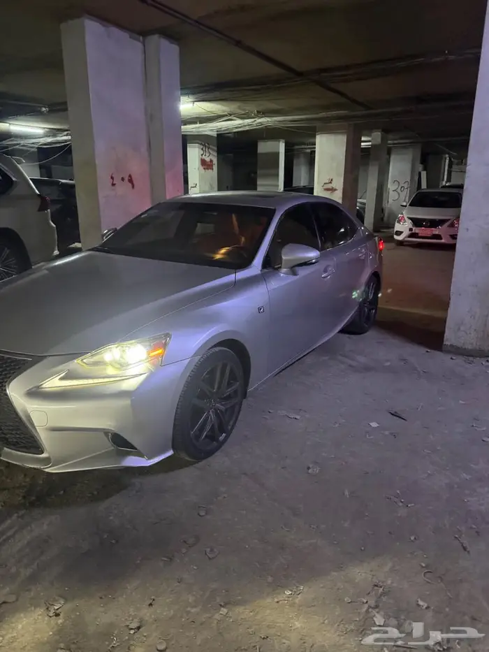 للبيع ليكزس is 350 f sport 0