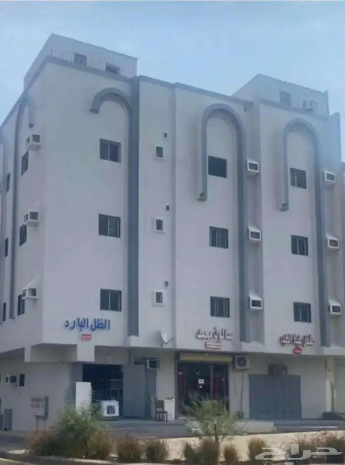 للبيع عمارة حي الفتح علي شارعين تجاري 3