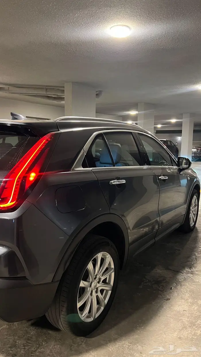 كاديلاك xt4 2021 4