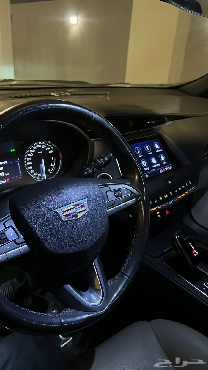 كاديلاك xt4 2021 3