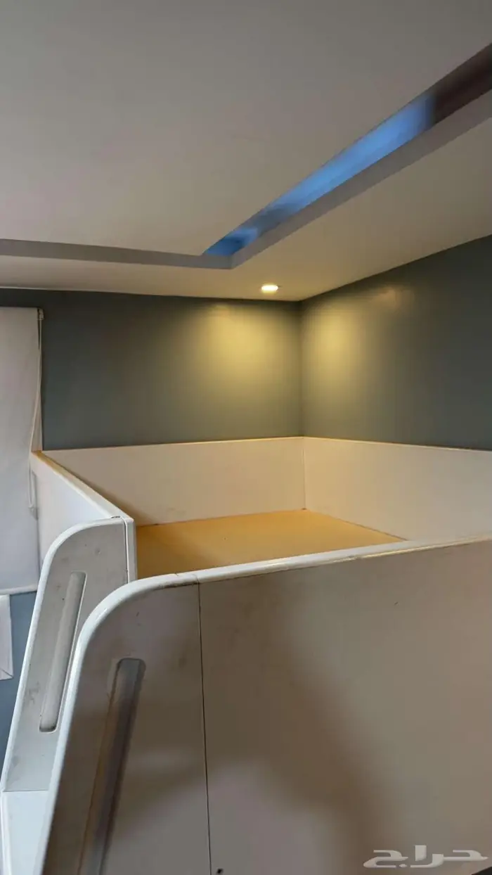Loft bed with desk سرير طابقين مع مكتب 4
