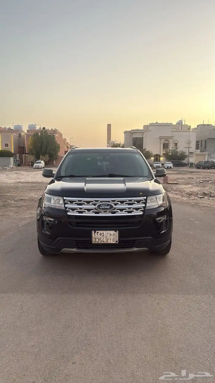 فورد اكسبلورر XLT 2019 - اسود 6