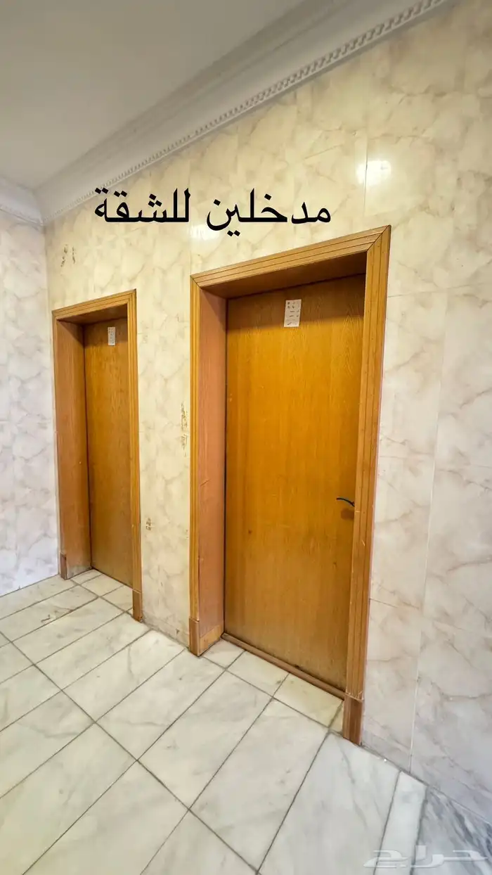 للإيجار شقة عوائل بالضاحية الثالث الخامس 0