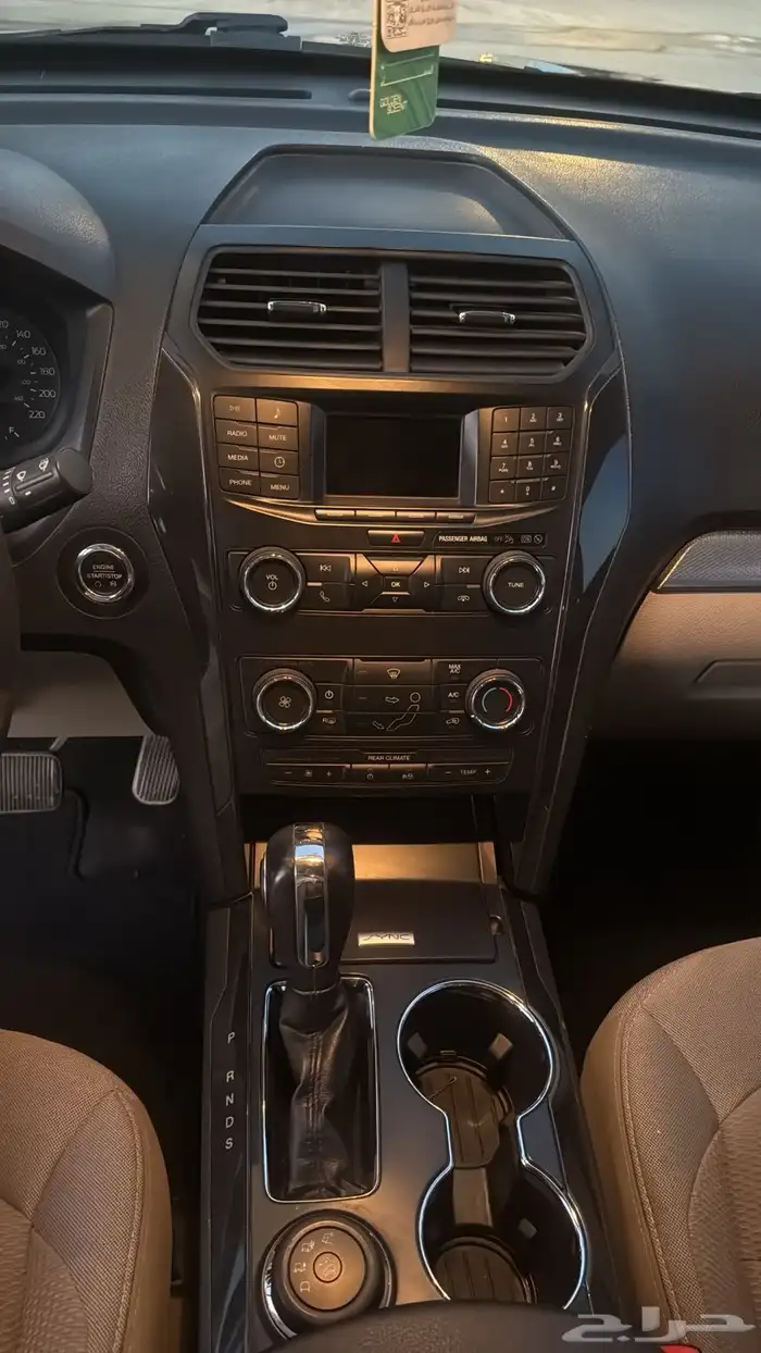 فورد اكسبلورر XLT 2019 - اسود 0