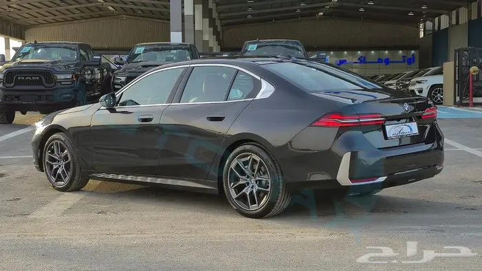 2025 BMW 5-SERIES 520i 2.0T RWD GCC 0Km 4