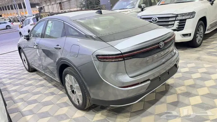 تتوفر تويوتا كراون 2026 اصفار لمبيعات النقدوالبنك بدون ارباح 1