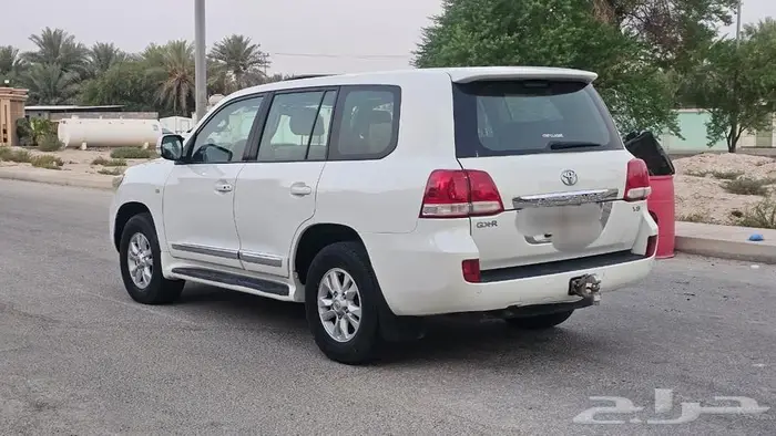 للبيع جكسار 2009V8. 5