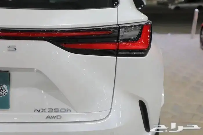 ليكزس NX 350 h فتحة سقف جلد هايبرد خليجي موديل 2025 8