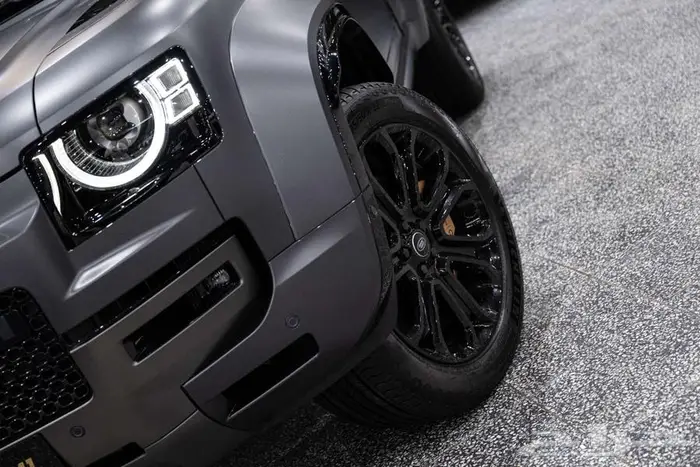 شركة البريمي لسيارات Defender Octa Edition One 2
