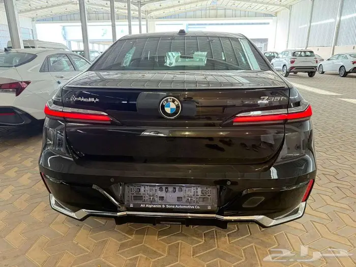 بي إم دبليو BMW 735i موديل 2025 خليجي 12