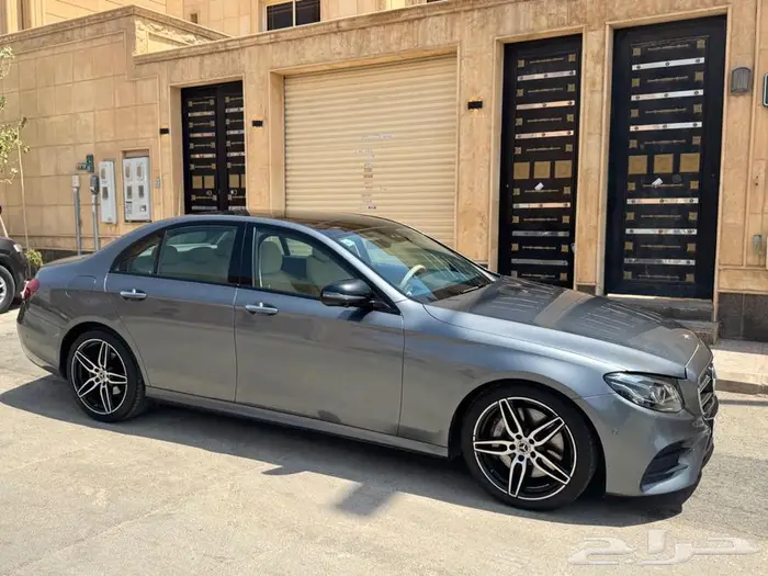 مرسيدس اي 300 موديل 2019 للبيع 0