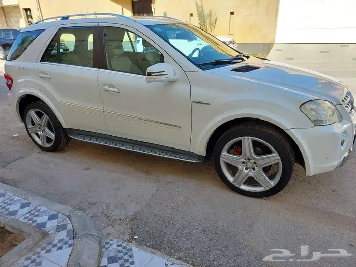 مرسيدس بنز 6 سلندر ML350 AMG نظيف جدا 3