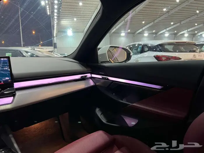 بي ام دبليو 2025 520i 16