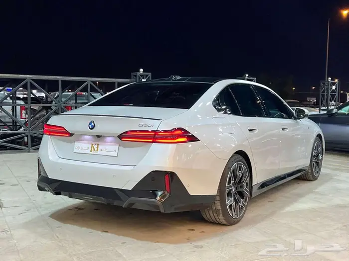 بي ام دبليو 2025 520i 1