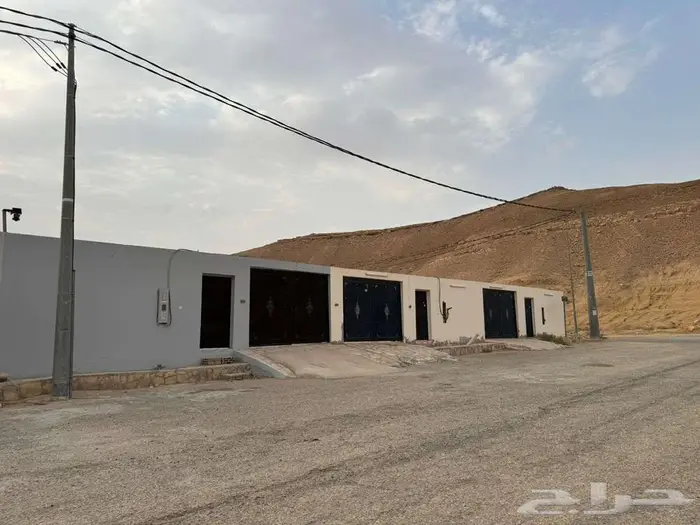 استراحات للبيع في حي الوادي  هجرة بوضة  العيينه  الرياض 0