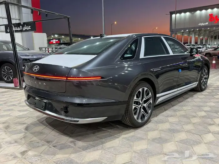 هيونداي ازيرا بريميوم 2025 3