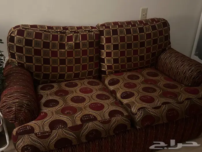 كنبة مقعدين مستخدمه نظيفه للبيع 2