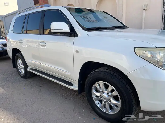لاندكروزر 2011 GXR3 6