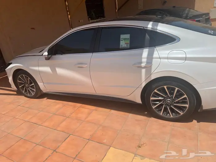 سوناتا 2020 فئه GLS ابيض لؤلؤي 3